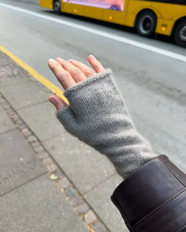 Ujjatlan kesztyű – Kötésminta nyomtatott formában - Image 4